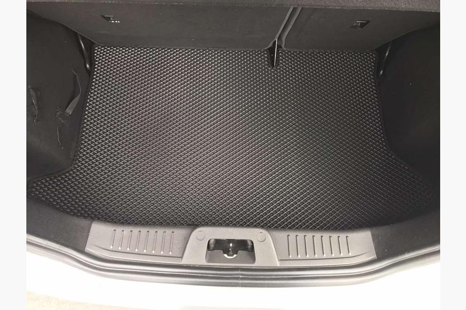 Ford Fiesta 2008–2017 Bagagerumsmåtte HB (EVA, sort) Image