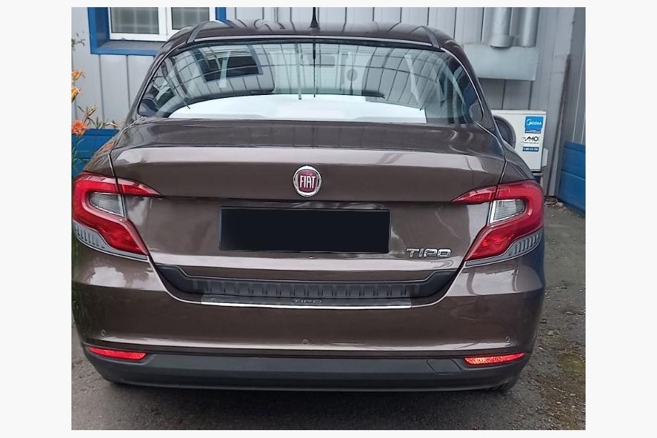 Fiat Tipo 2016– Pynteliste til bagklap (3 stk., ABS) Image
