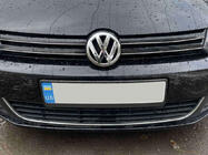Volkswagen Golf 6 2008–2014 Frontemblem 5K0 853 601F foto 1