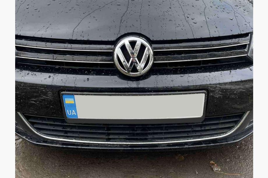 Volkswagen Golf 6 2008–2014 Frontemblem 5K0 853 601F Image