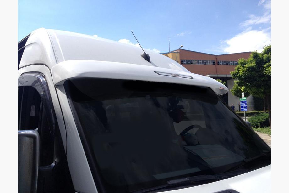 Mercedes Sprinter W906 2006–2018 Forrudedeflektor V3 (til lakering, på lim) Image