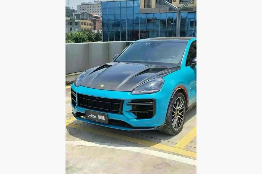 Porsche Cayenne 2018– Motorhjelm (carbon) Foto 4