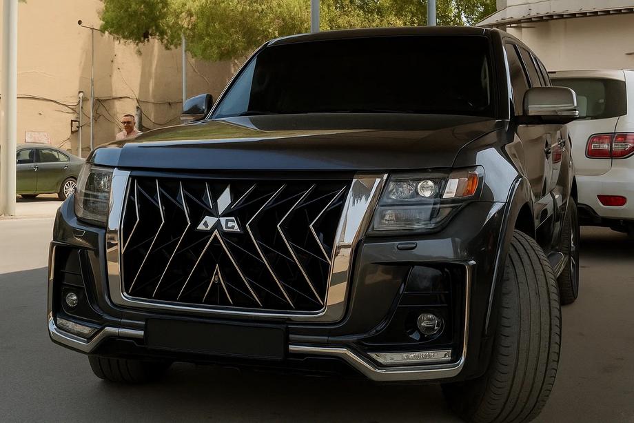 Mitsubishi Pajero Wagon IV 2006–2021 Bodykit-sæt Black Hawk Image
