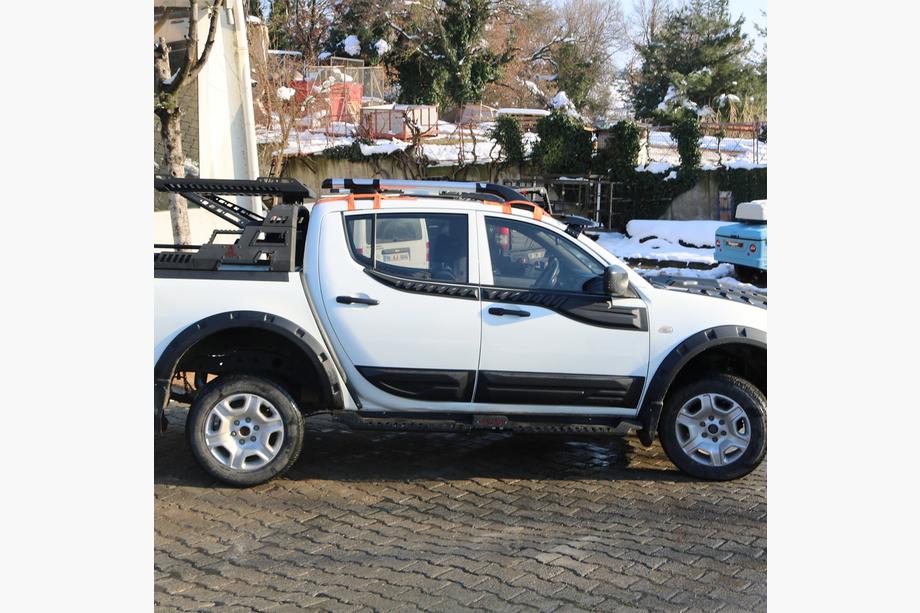 Mitsubishi L200 2006–2015 Øvre dørlister (4 stk., ABS) Foto 4