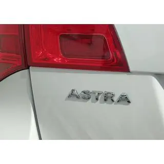 Astra emblem 5177042 (120 x 17 mm) Opel Astra J 2009–2015 foto 1