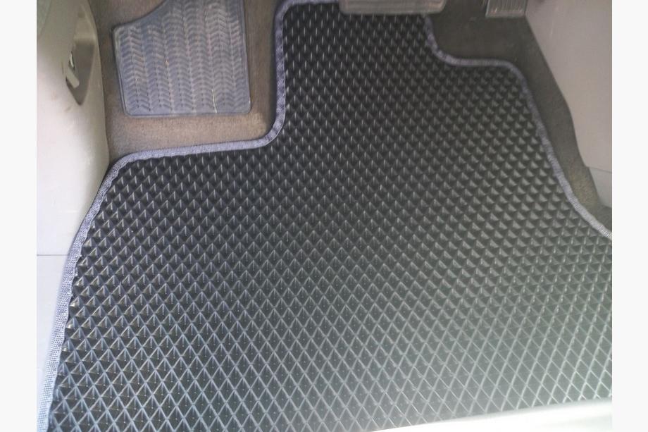 Honda Odyssey 2010–2017 Bilmåtter (3 rækker, EVA, sorte) Image