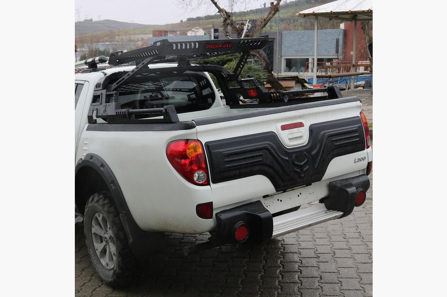 Mitsubishi L200 2006–2015 Plastliste til bagklap Image