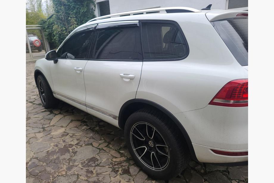 Volkswagen Touareg 2010–2018 Vindafvisere med kromliste (4 stk., Niken) Image