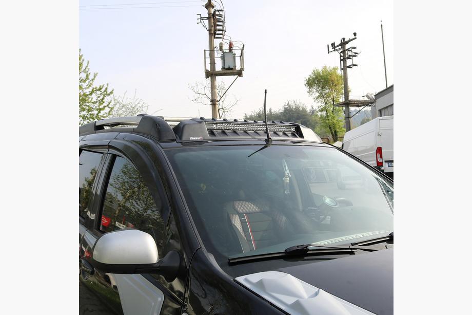 Dacia Duster 2008–2018 Forrudevisir V3 (LED) Image
