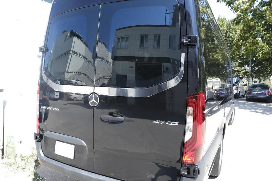 Mercedes Sprinter W907/W910 2018– Bagrude kantliste V-2 Carmos (2 stk., rustfrit stål) Foto 3