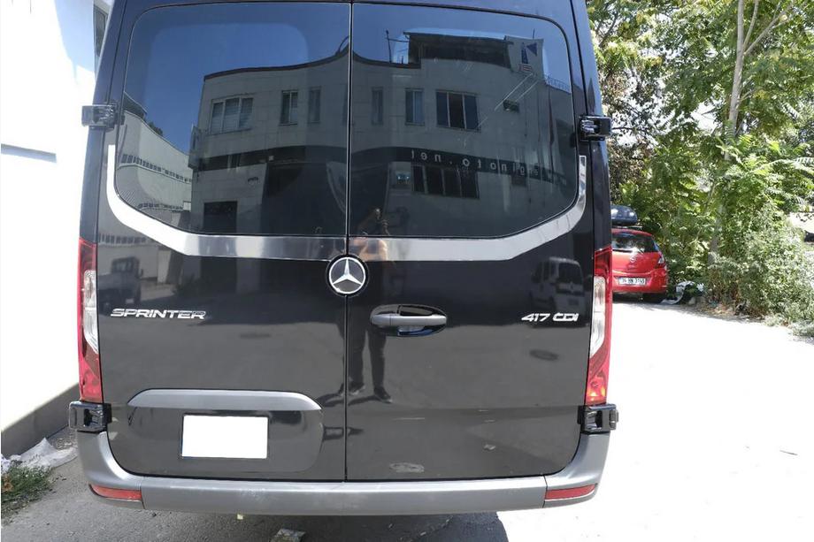 Mercedes Sprinter W907/W910 2018– Bagrude kantliste V-2 Carmos (2 stk., rustfrit stål) Foto 4