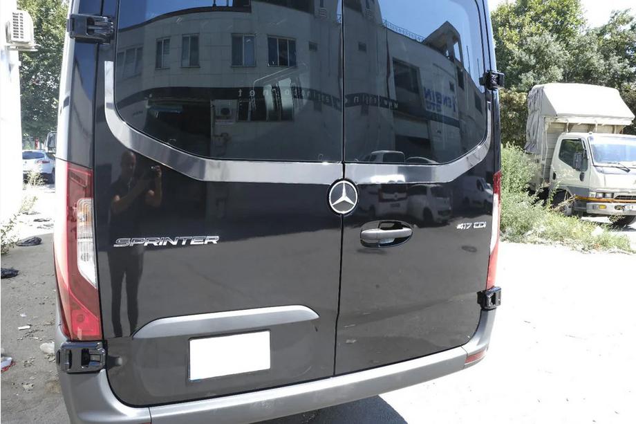 Mercedes Sprinter W907/W910 2018– Bagrude kantliste V-2 Carmos (2 stk., rustfrit stål) Foto 5