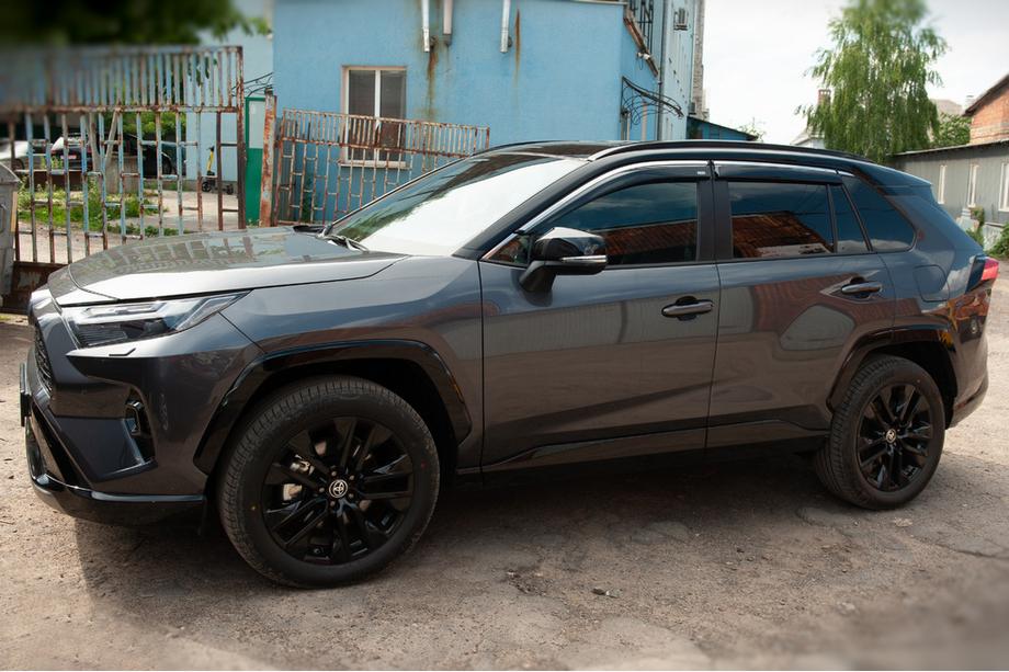 Toyota Rav 4 2019–2025 Vindafvisere med kromliste (4 stk., Niken) Foto 5
