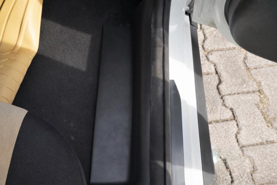 Dacia Duster 2008–2018 Indvendige dørtrinslister EuroCap (5 stk., ABS) Foto 4
