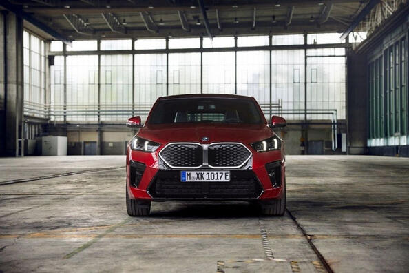 Elektrisk kompakt crossover BMW iX2