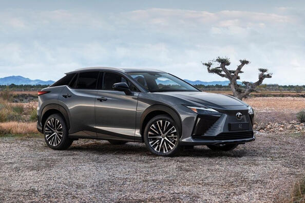 Elektrisk Lexus RZ-crossover får mere prisvenlig version – 300e