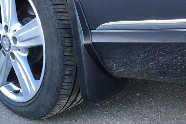 Sådan vælger du de rigtige stænklapper til bilen