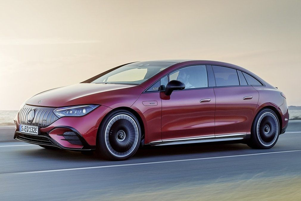 Test af den elektriske sedan Mercedes-Benz EQE (V295)