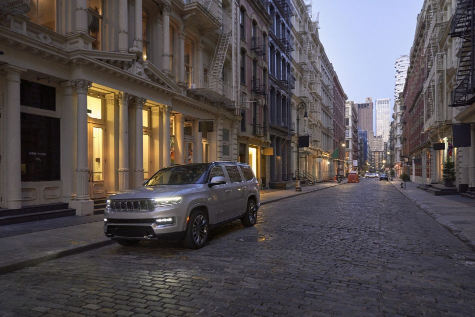 Test af SUV'en Jeep Grand Wagoneer
