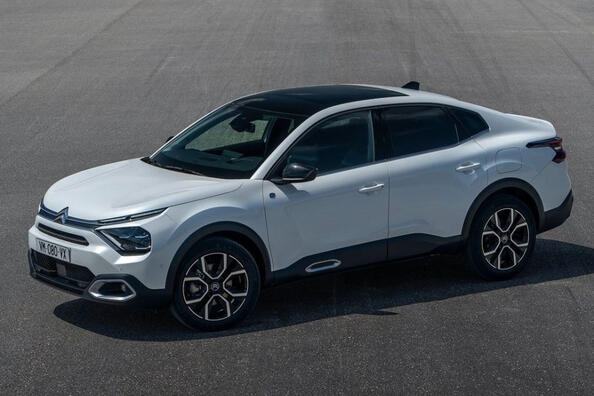 Test af den 'crossover'-agtige sedan Citroen C4 X