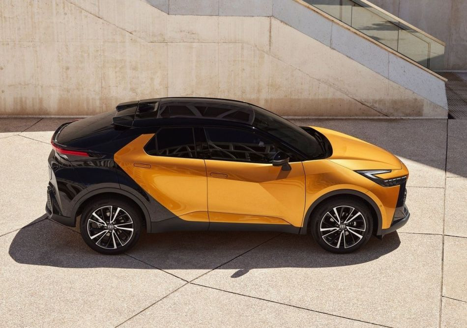 Test af den kompakte crossover Toyota C-HR i 2. generation
