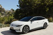 Test af den elektriske baghjulstrukne liftback Volkswagen ID.7 foto 3