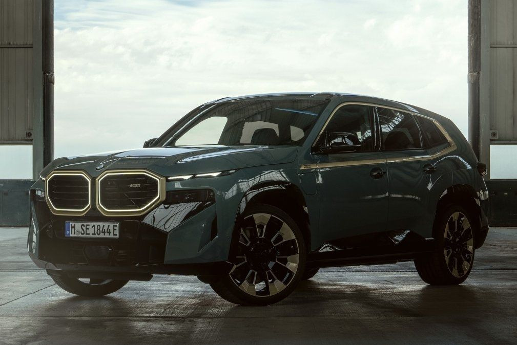 BMW XM: hybrid luksus-crossover med firehjulstræk