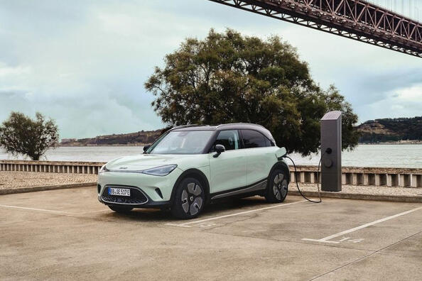 Test af den subkompakte elektriske crossover Smart #1