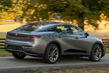 Anmeldelse af crossover-sedanen Toyota Crown foto 4