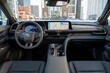 Anmeldelse af crossover-sedanen Toyota Crown foto 5