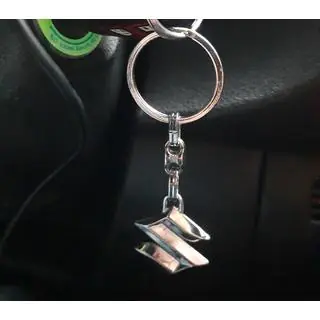 Nøglering i metal med Suzuki-logo foto 1