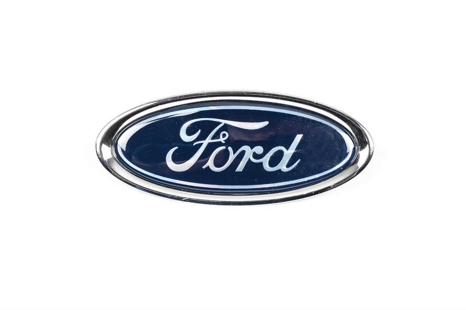 Ford Fusion 2012–2020 Frontemblem (montering med clips) Image