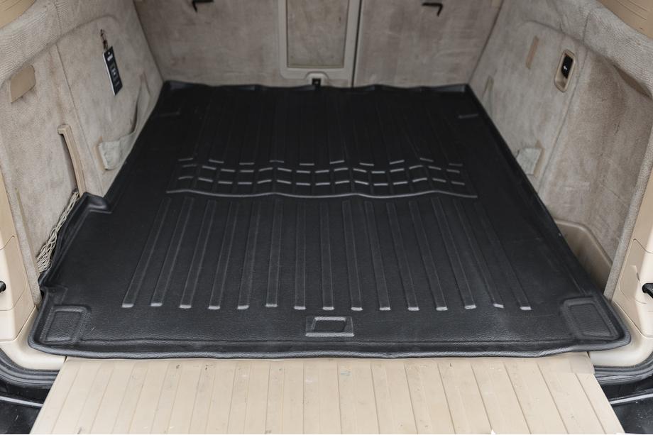 BMW X5 E70 2007–2013 Bagagerumsmåtte Stingray 3D Foto 1