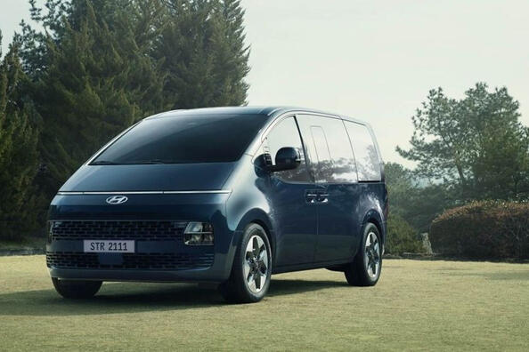 Test af minivanen Hyundai Staria
