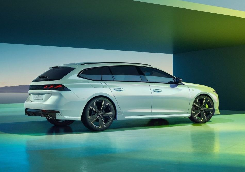 Test af den opdaterede stationcar Peugeot 508 SW