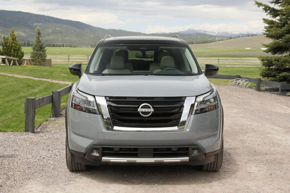 Test af femte generation af SUV'en Nissan Pathfinder