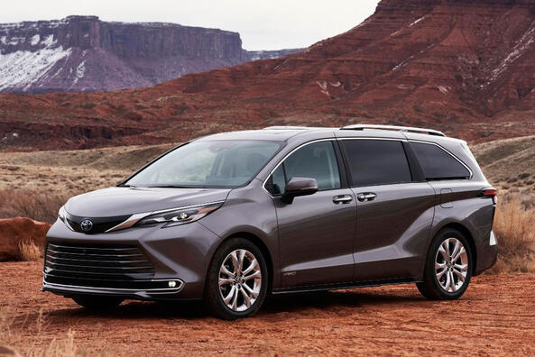Anmeldelse af fjerde generation af Toyota Sienna-minivan