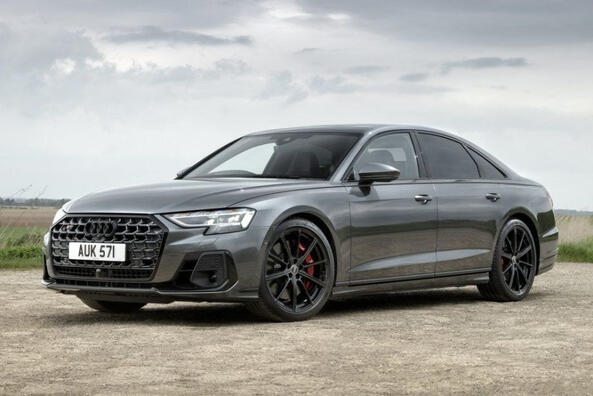 Opdateret sports-sedan Audi S8
