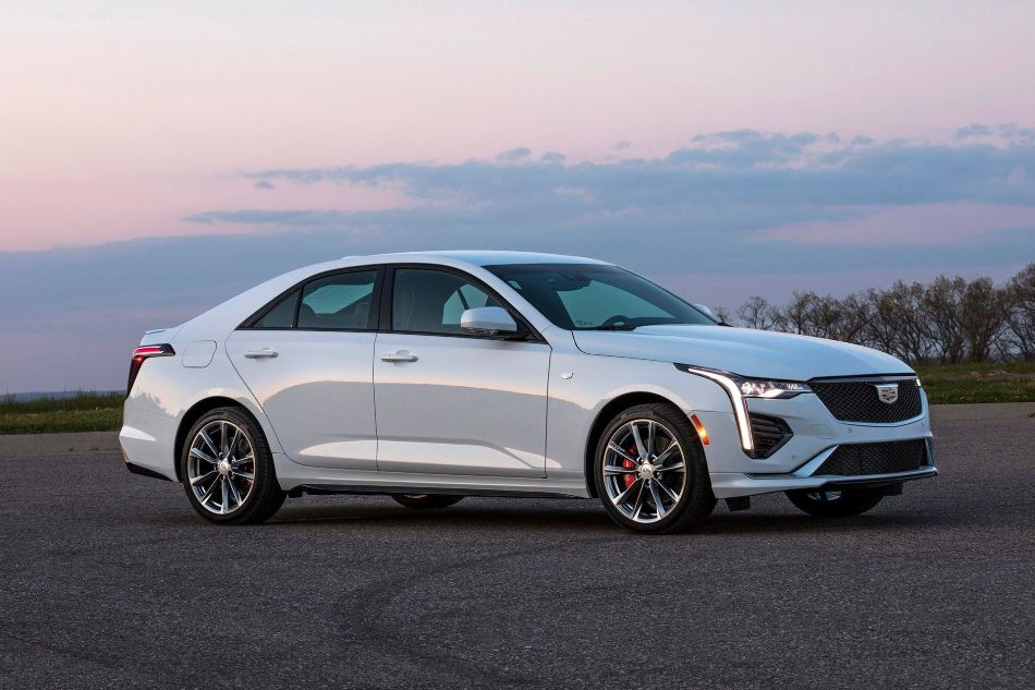 Cadillac CT4: luksus, præstation og teknologi i en kompakt sedan