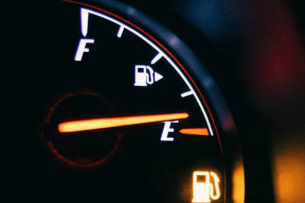 Derfor bør du ikke køre med halvtom tank