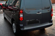 Peugeot Partner Tepee 2008–2018 OmsaLine bagkofangerbeskytter i rustfrit stål foto 4