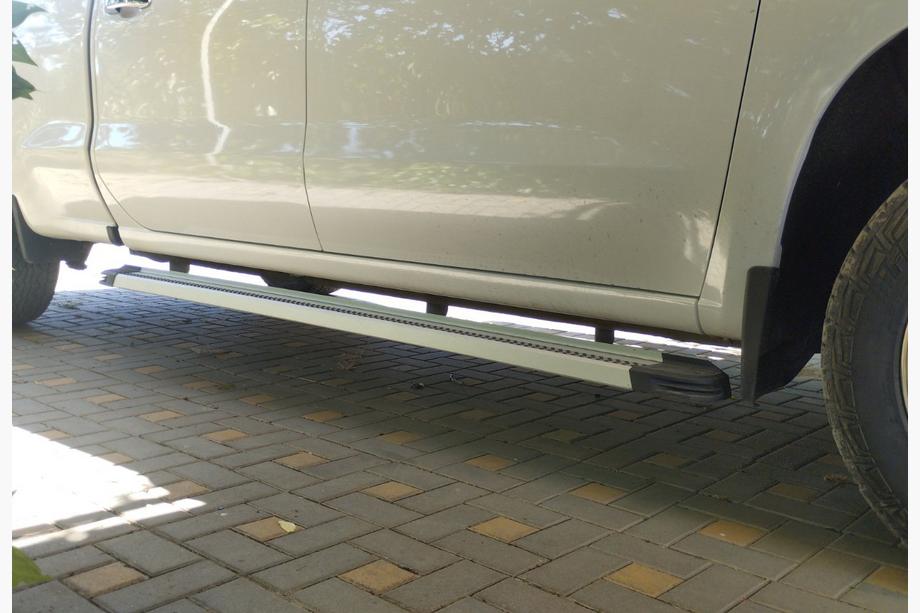 Chevrolet Silverado 2019– Sidetrin Maya V2 (2 stk., aluminium) Image