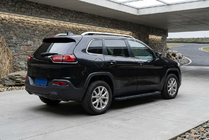 Jeep Cherokee KL 2013– Allmond Black sidetrin (2 stk., aluminium) foto 1
