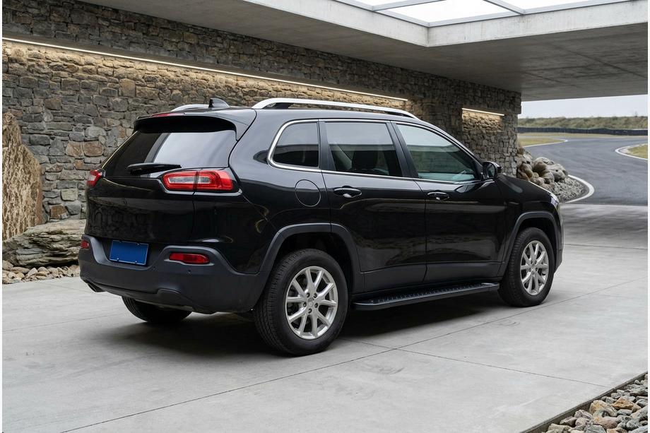 Jeep Cherokee KL 2013– Allmond Black sidetrin (2 stk., aluminium) Image