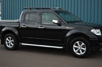Nissan Armada 2016–2024 Sidetrin Fullmond (2 stk., aluminium) foto 2