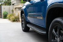 Volkswagen Amarok 2022– Sidetrin Tayga Black (2 stk., aluminium) foto 1