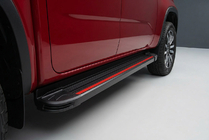 Volkswagen Amarok 2022– Sidetrin Maya Red (2 stk., aluminium) foto 1