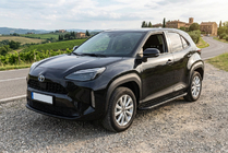 Toyota Yaris/Yaris Cross (XP210) 2020– Sidetrin Bosphore Black (2 stk., aluminium) foto 1
