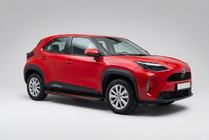 Toyota Yaris/Yaris Cross (XP210) 2020– Sidetrin Maya Red (2 stk., aluminium) foto 1