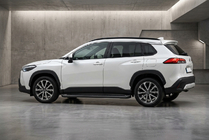 Toyota Corolla Cross 2020– Allmond Black sidetrin (2 stk., aluminium) foto 1